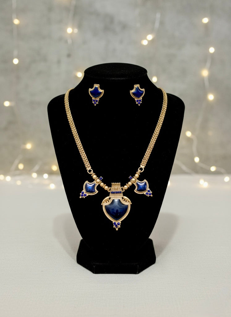 Palakka Pendant Necklace