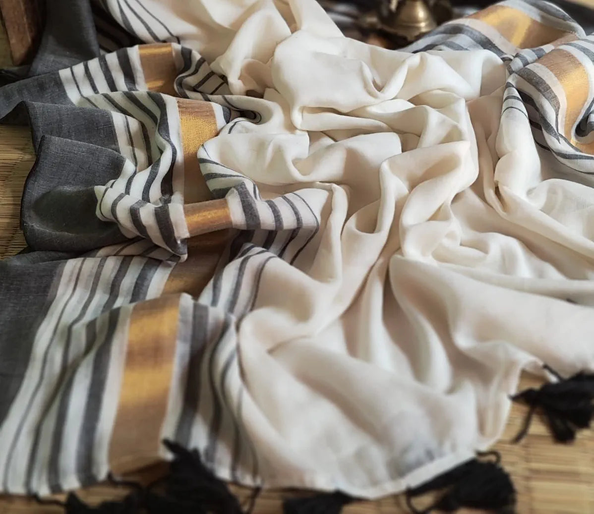 Manga - Black and White Mul Cotton Saree | Kerala Onam Saree