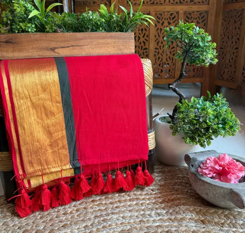 Rang - Red and Green Mul Cotton Saree