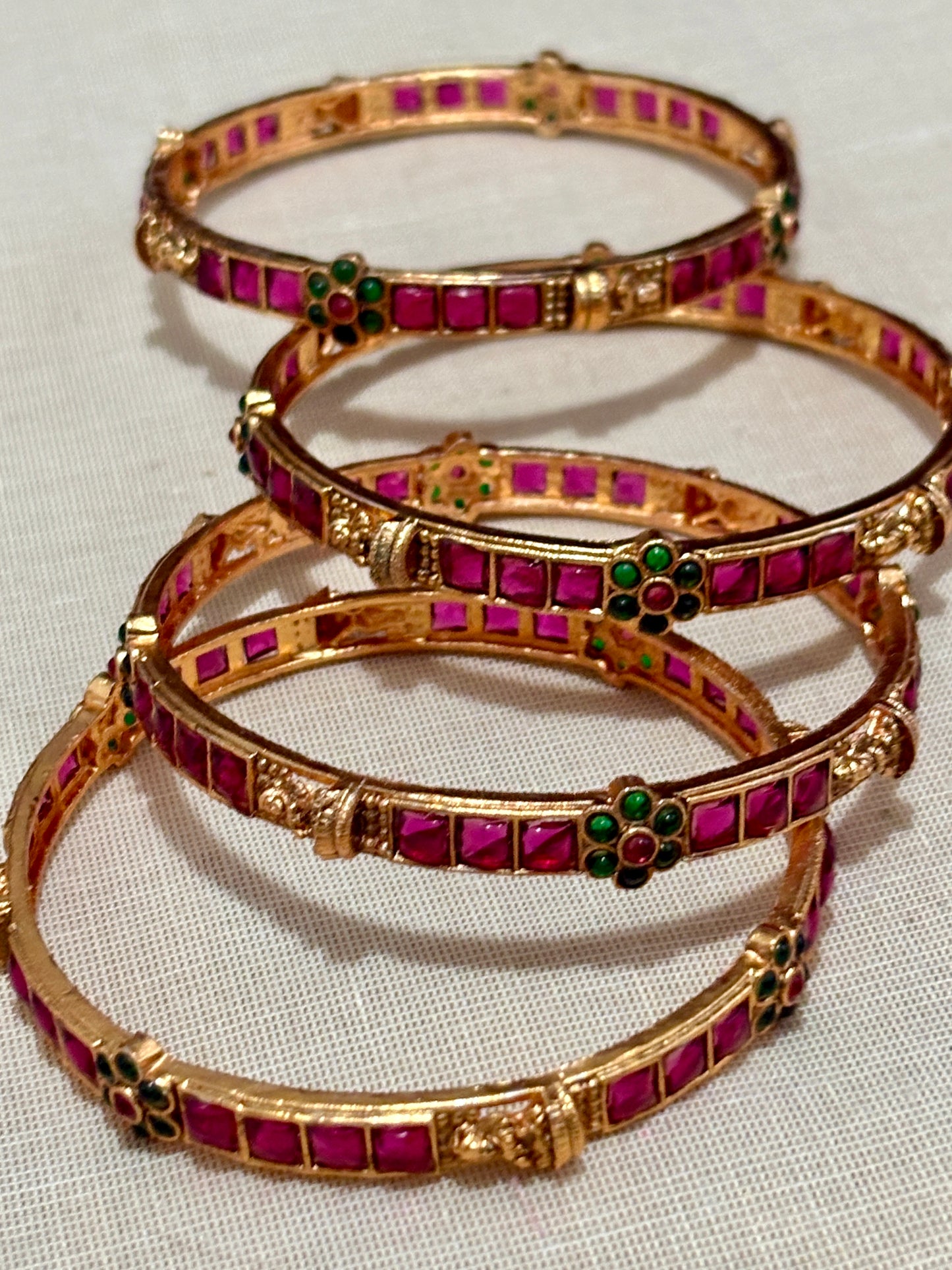 Red and Green Bangles Set of 4