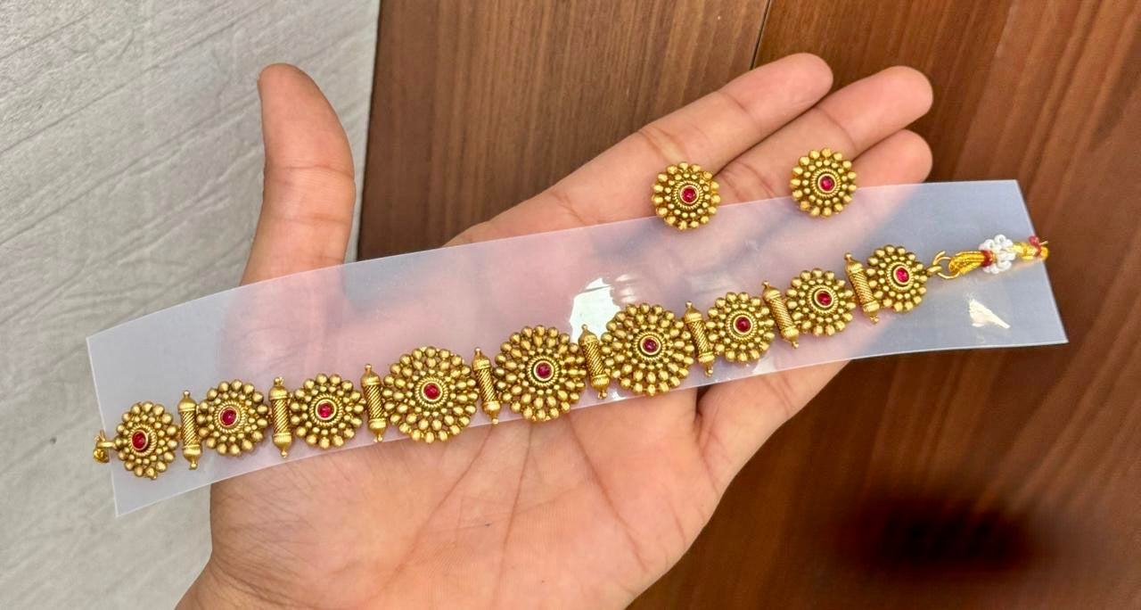 Chakra - Choker with Studs - Red