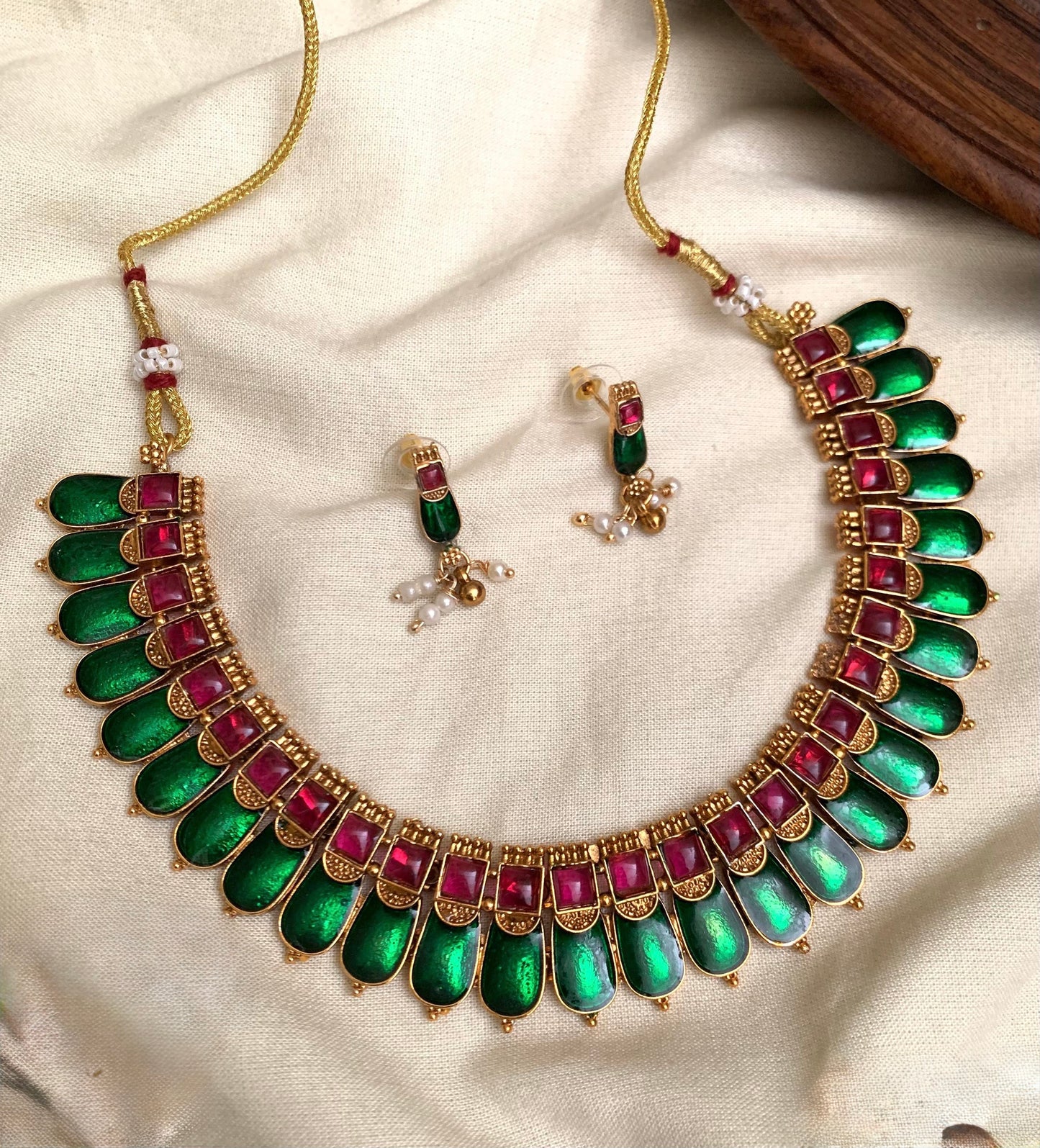 Naga - Green and Red Naghabhadam Necklace with studs