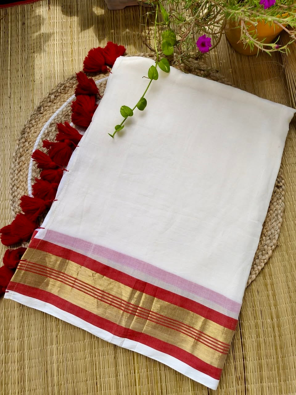 Manga - Red and White Mul Cotton Saree | Kerala Onam Saree
