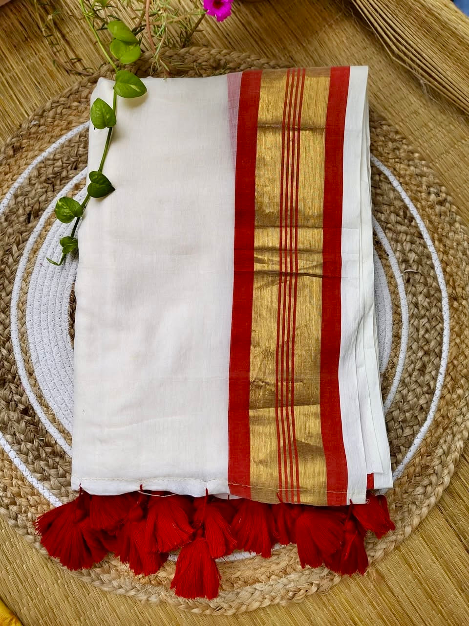 Manga - Red and White Mul Cotton Saree | Kerala Onam Saree