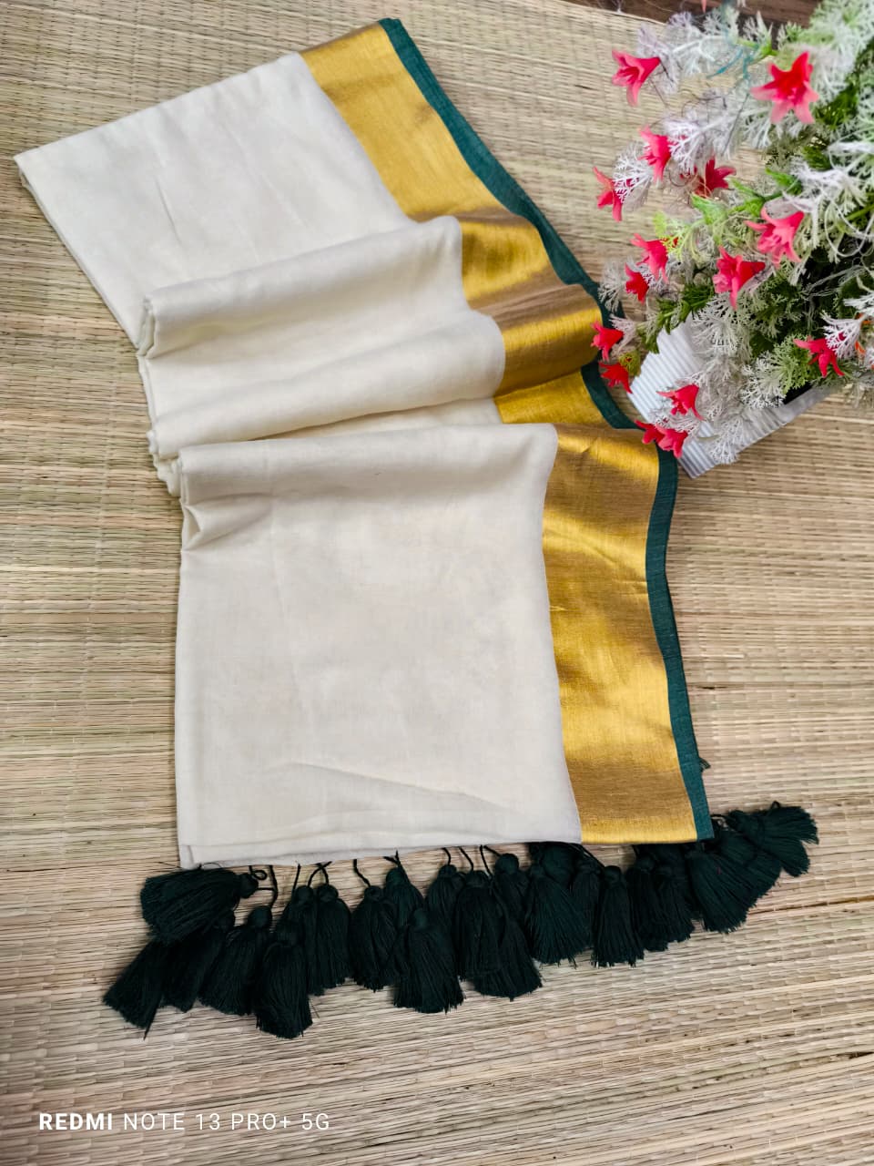 Manga - Black and White Mul Cotton Saree | Kerala Onam Saree