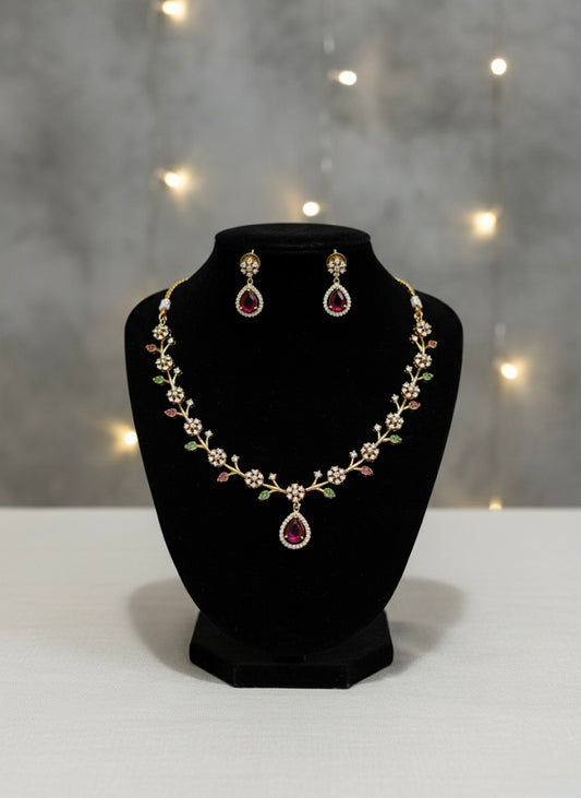 AD Simple Floral Necklace