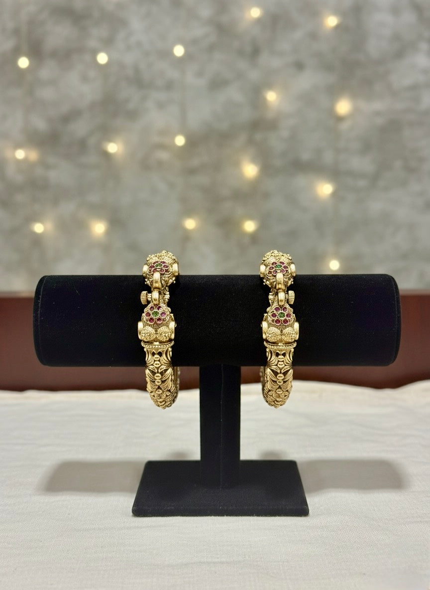 Screw Type Statement Bangle Set of 2