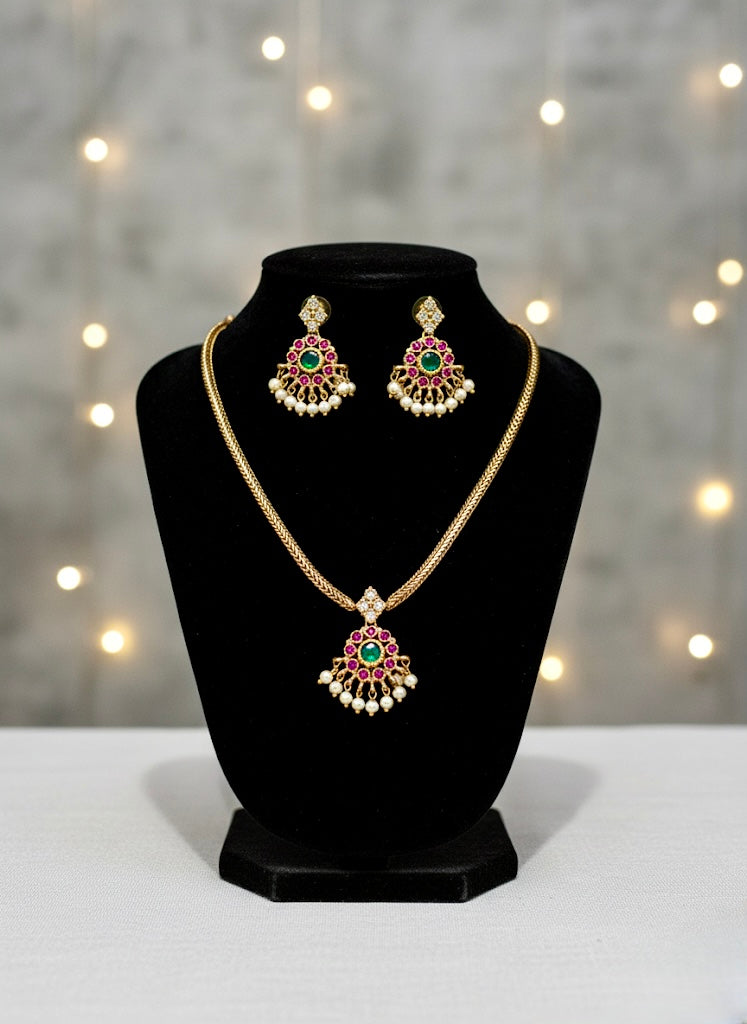 Simple Necklace with Pendant