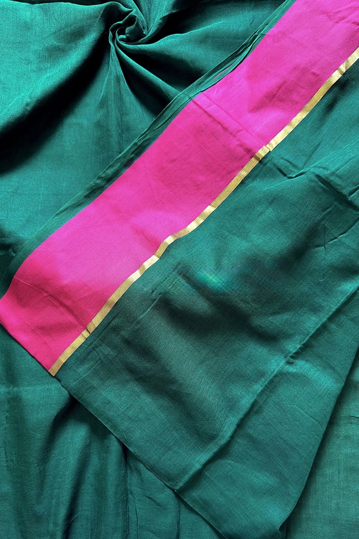 Rang - Green and Pink Mul Cotton Saree