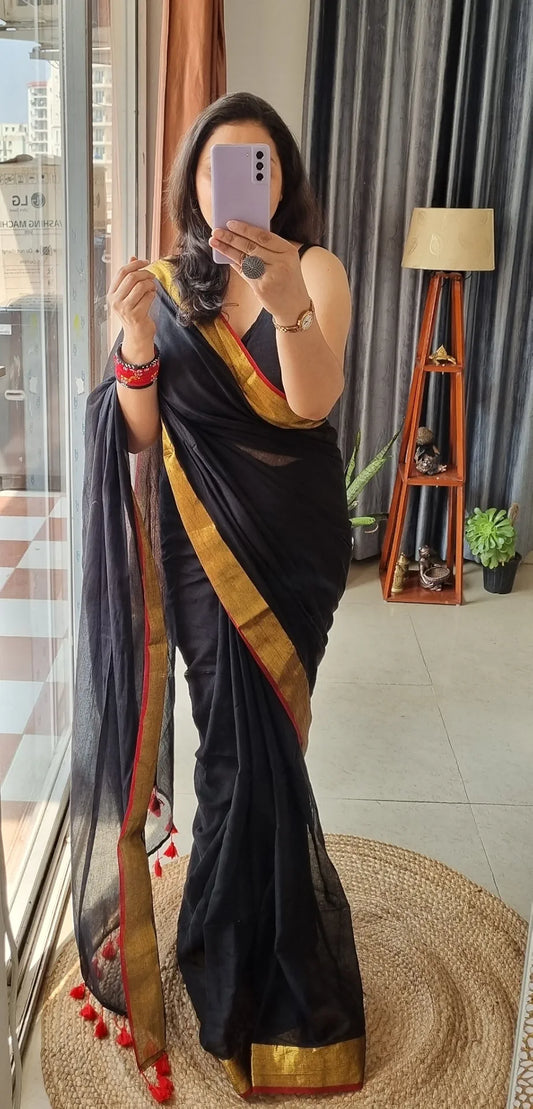 Rang - Red and Black Mul Cotton Saree