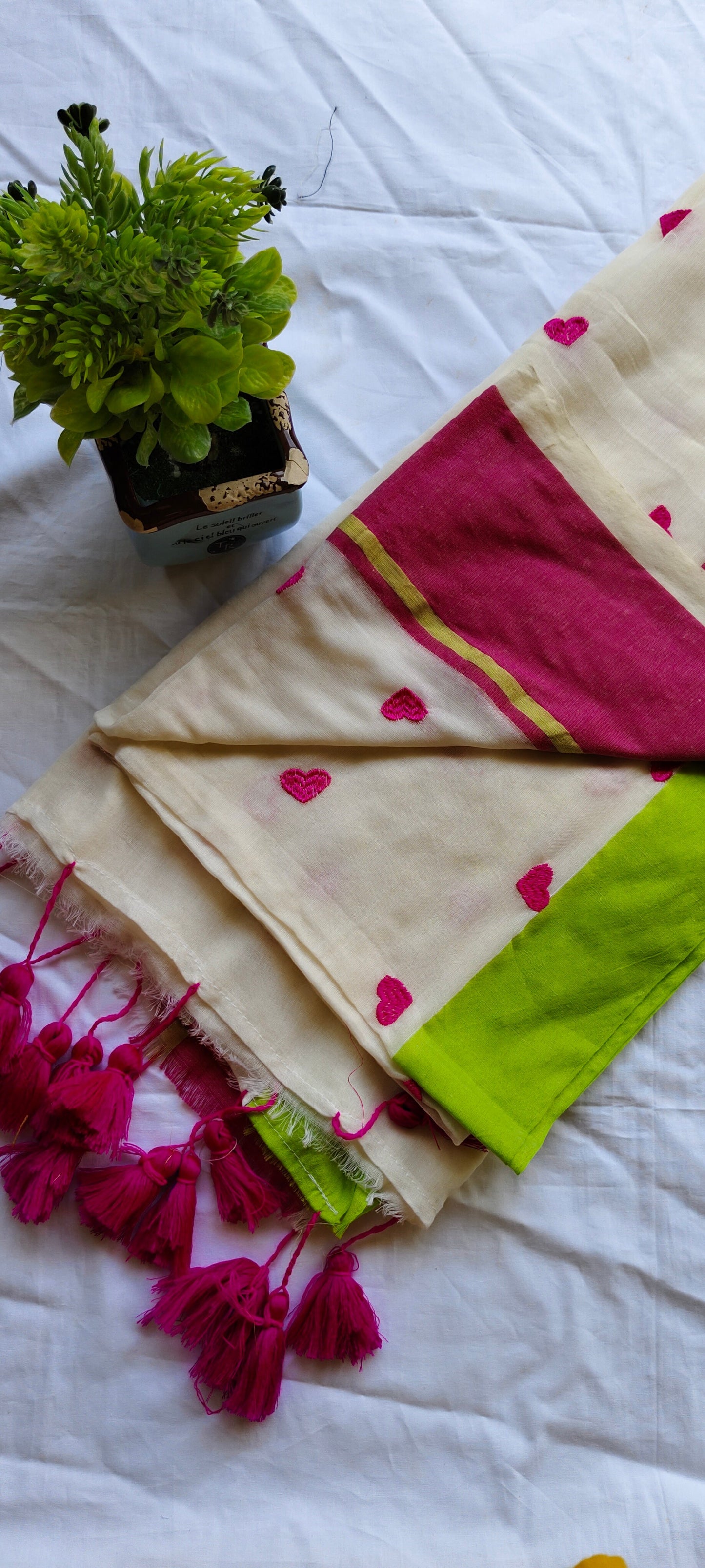 Kairali - Pink Heart Mul Cotton Saree with Pink and Green Border | Kerala Saree
