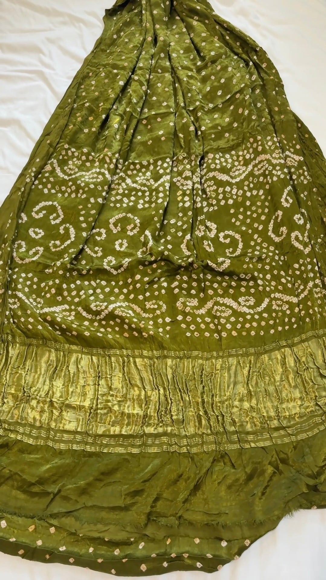 Hand Tied Bhandini/Bandhej Gajji Silk Saree with Lagdi Patta