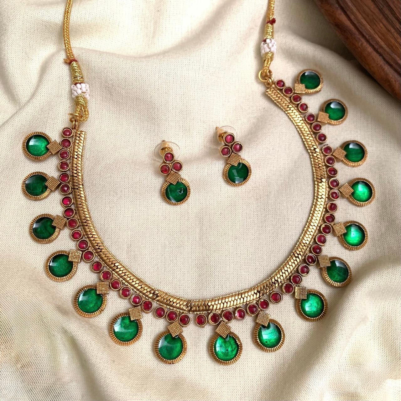 Devi Palakka-Inspired Round Necklace Set with Matching Earrings