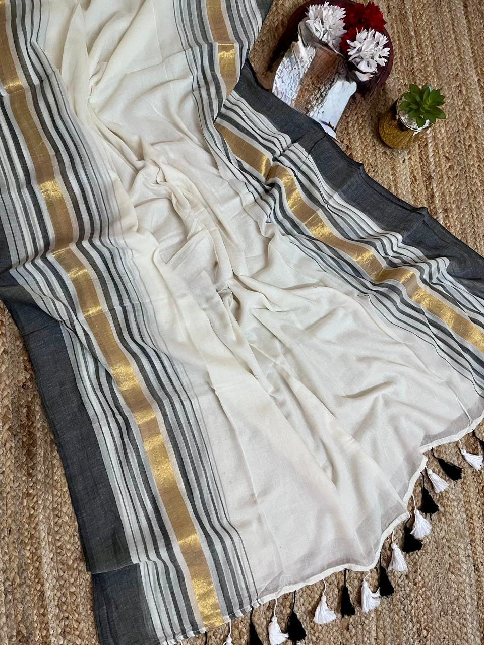 Manga - Black and White Mul Cotton Saree | Kerala Onam Saree
