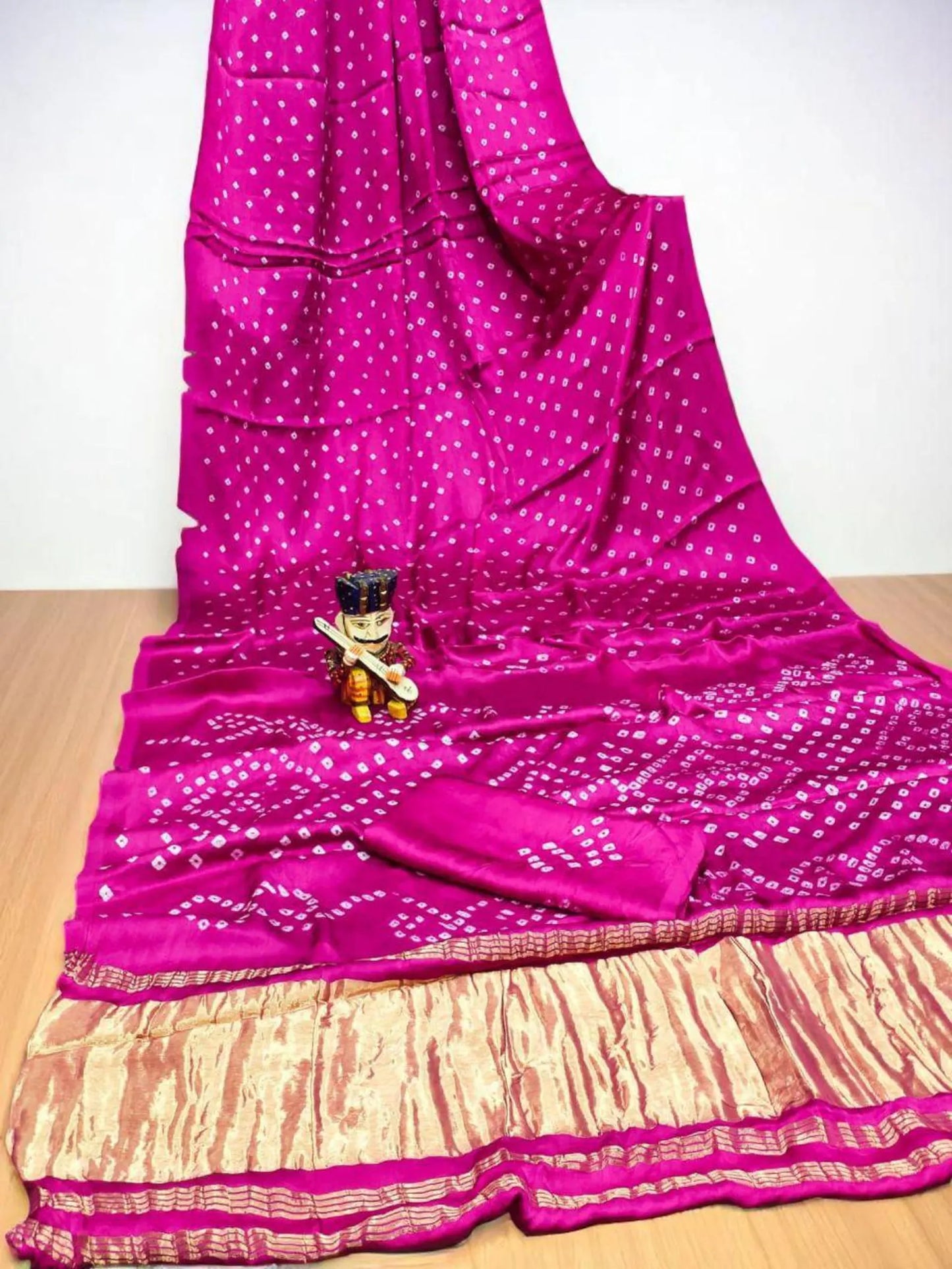 Hand Tied Bhandini/Bandhej Gajji Silk Saree with Lagdi Patta